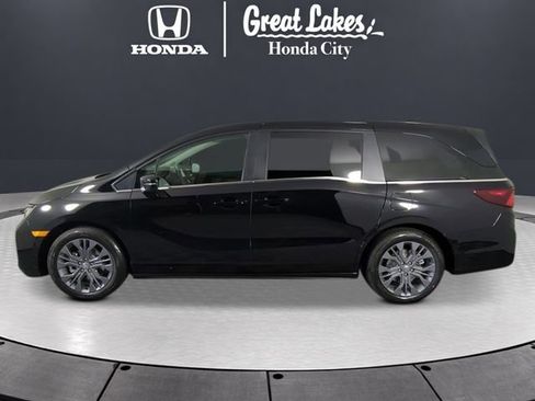 New 2026 Honda Odyssey Touring image 2