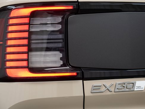 New 2026 Volvo EX30 Cross Country Ultra w/ Protection Package Premier image 37