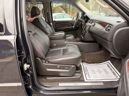 Used 2009 GMC Yukon Denali image 14