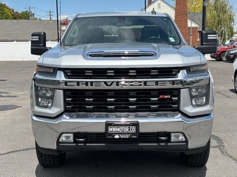 Used 2021 Chevrolet Silverado 2500 LT w/ Fleet Comfort Package AWD/4WD image 2