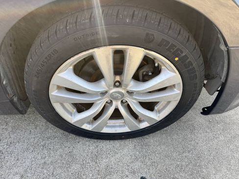 Used 2010 INFINITI M35 w/ Technology Pkg RWD image 26
