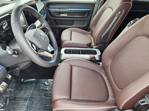 New 2025 Volkswagen ID. Buzz Pro S image 10