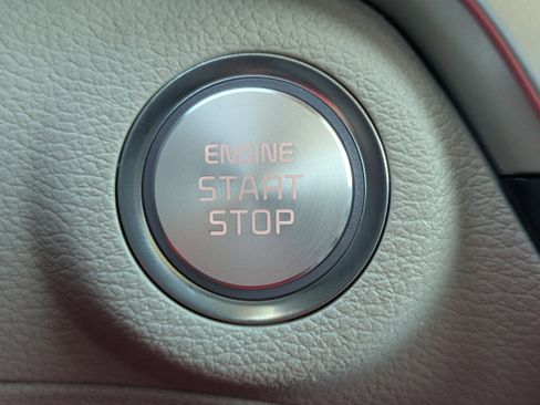 New 2025 Kia Telluride S image 32