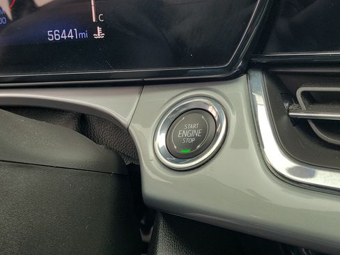 Used 2025 Chevrolet Trax LT FWD image 28