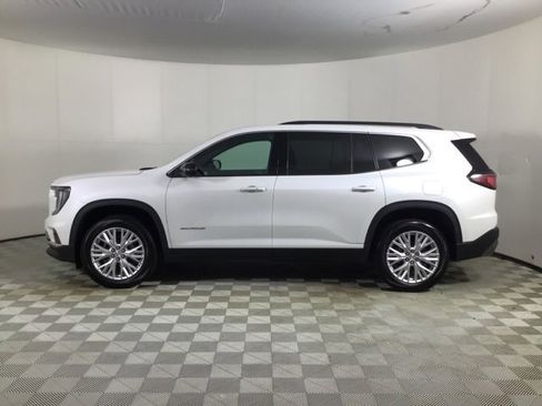 Used 2024 GMC Acadia Elevation w/ Luxury Package image 4