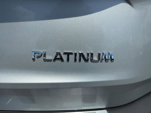 Certified 2021 Nissan Rogue Platinum FWD image 48