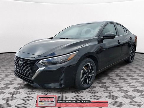 Used 2025 Nissan Sentra SV image 2