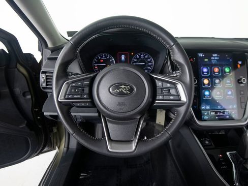 Used 2025 Subaru Outback Premium AWD/4WD image 22