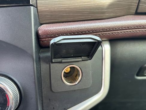 Used 2023 Ford Expedition Limited image 43