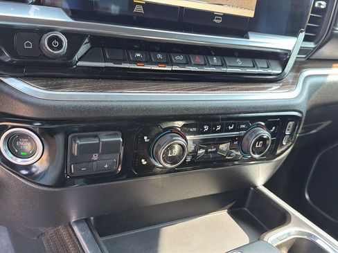 Used 2025 Chevrolet Silverado 1500 LT AWD/4WD image 26