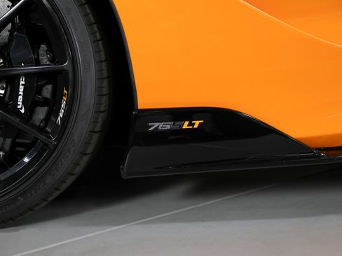 Used 2021 McLaren 765LT RWD image 20