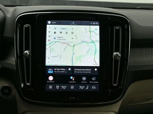 Used 2023 Volvo XC40 B5 Plus w/ Driver Assist Package AWD/4WD image 14