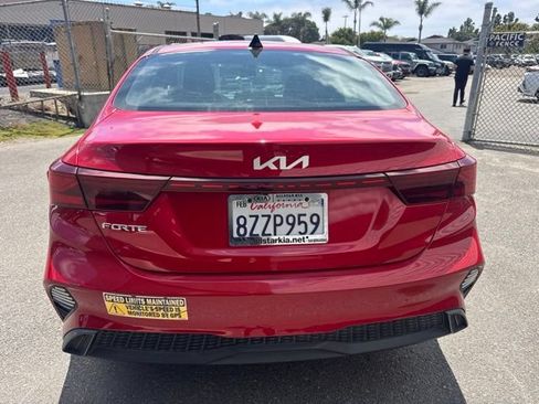 Used 2022 Kia Forte LXS FWD image 6
