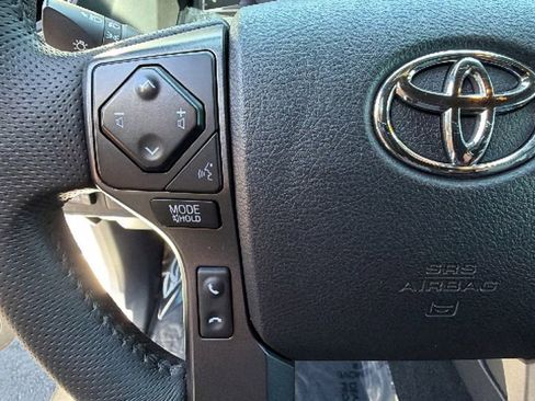 Used 2021 Toyota Tacoma TRD Off-Road w/ Technology Package AWD/4WD image 19
