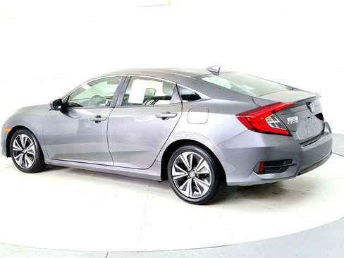 Used 2018 Honda Civic EX-T image 4