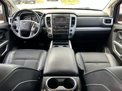 Used 2017 Nissan Titan PRO-4X image 13