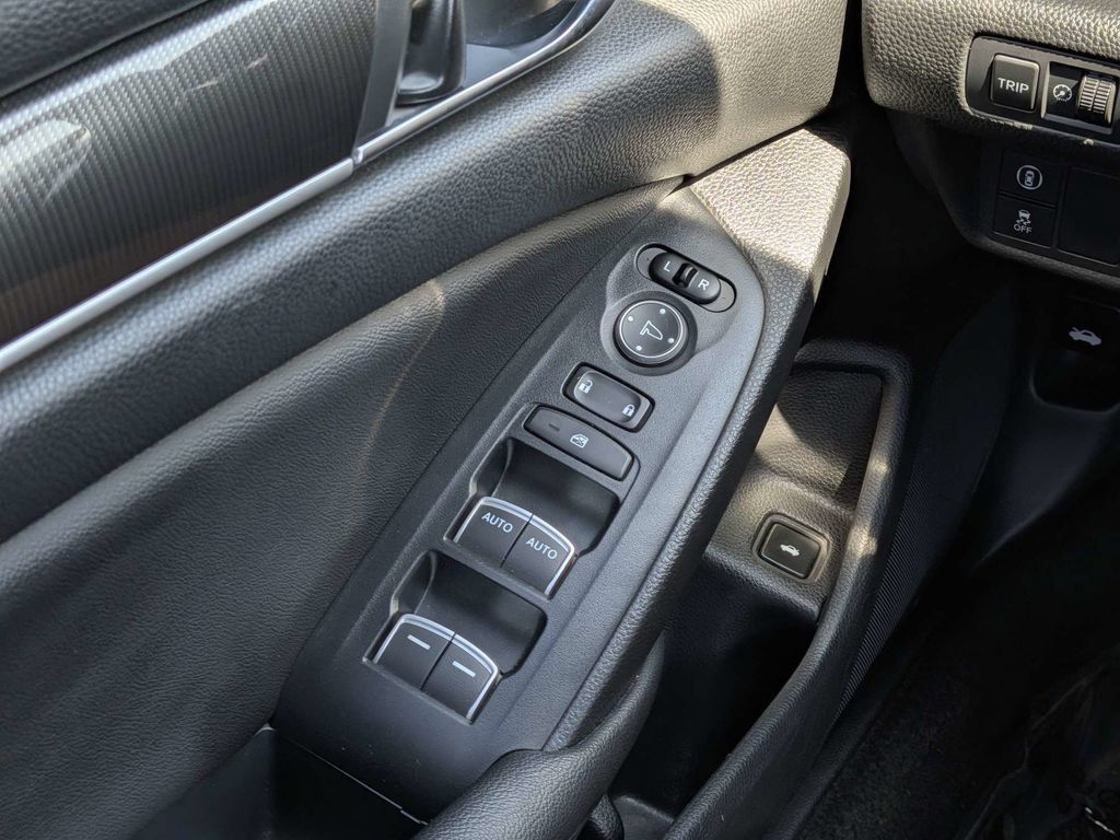 Used 2020 Honda Accord Sport image 19