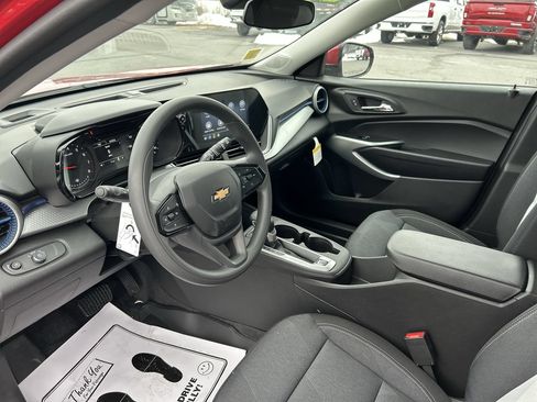 New 2026 Chevrolet Trax LS w/ LS Convenience Package FWD image 23