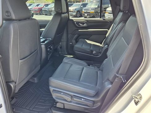 Certified 2023 Chevrolet Tahoe Z71 w/ Luxury Package AWD/4WD image 11