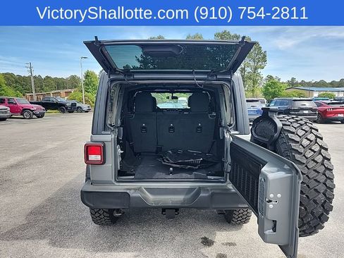 Used 2020 Jeep Wrangler Unlimited Sport image 26