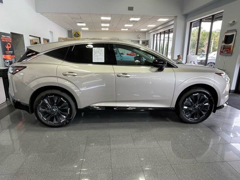 Used 2025 Nissan Murano Platinum w/ Cargo Package image 5