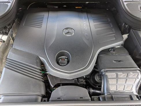 New 2026 Mercedes-Benz GLS 450 4MATIC image 17