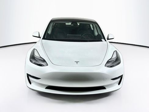 Used 2023 Tesla Model 3 Standard Range RWD image 2