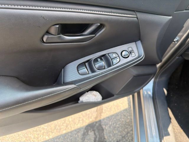 Used 2024 Nissan Sentra S FWD image 9