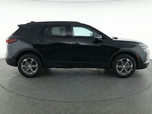 Used 2025 Chevrolet Blazer LT image 11