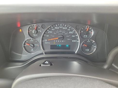 New 2025 GMC Savana 2500 Extended w/ Driver Convenience Package image 17