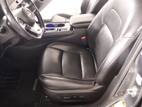 Used 2023 Nissan Altima 2.5 SL FWD image 12