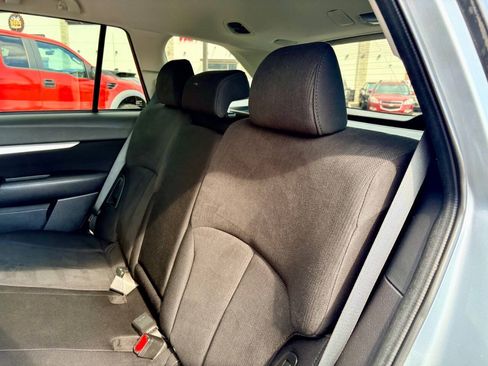 Used 2013 Subaru Outback 2.5i Premium AWD/4WD image 20