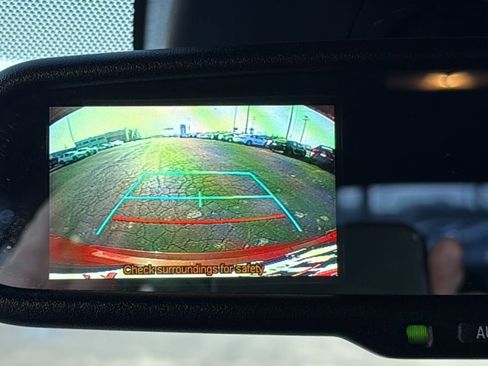 Used 2018 Toyota C-HR XLE image 12