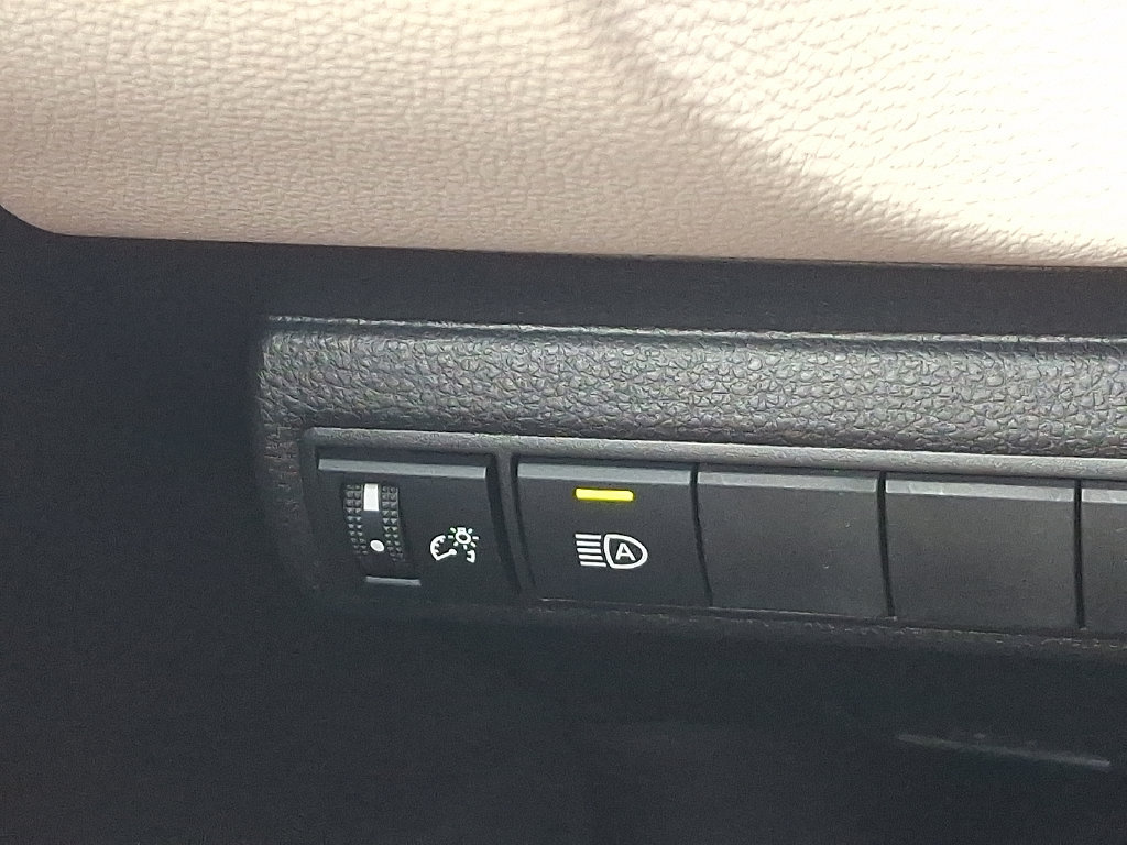 Used 2026 Toyota Corolla LE FWD image 23