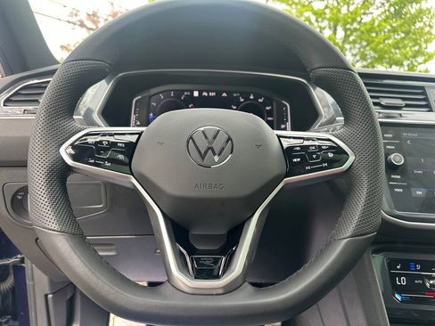 Certified 2022 Volkswagen Tiguan SEL R-Line AWD/4WD image 7