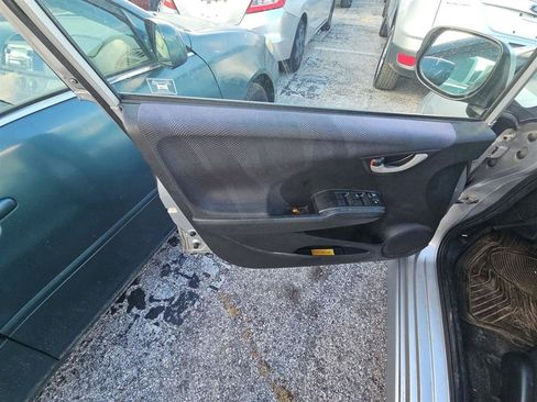 Used 2011 Honda Fit Sport image 9