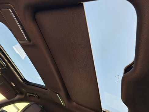 Used 2019 BMW 740i 740i 4D Sedan w/ Executive Package image 13