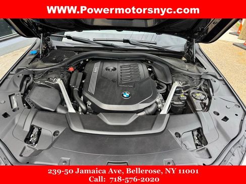 Used 2022 BMW 740i xDrive AWD/4WD image 10