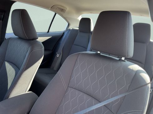 Used 2025 Toyota Corolla LE image 14