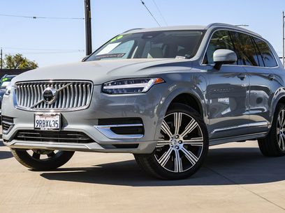 Used 2025 Volvo XC90 T8 Plus w/ Protection Package Premier