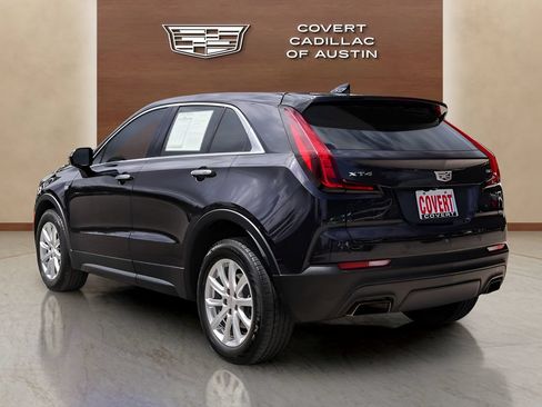Used 2022 Cadillac XT4 Luxury FWD image 3