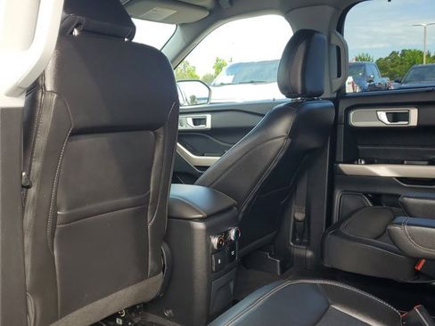 Certified 2023 Ford Explorer Limited w/ Equipment Group 301A image 15