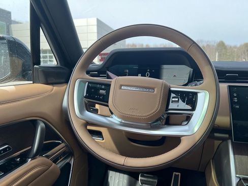 New 2026 Land Rover Range Rover SE image 23