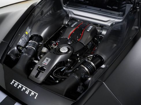 Used 2019 Ferrari 488 Pista Coupe image 18