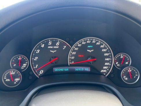 Used 2006 Chevrolet Corvette Coupe w/ Preferred Equipment Group RWD image 22