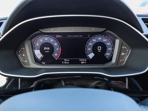 New 2025 Audi Q3 2.0T Premium image 35