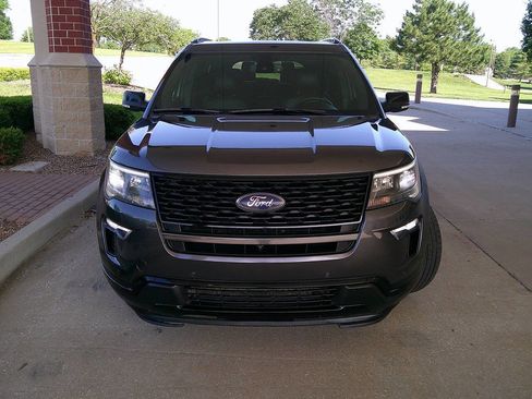 Used 2018 Ford Explorer Sport w/ Equipment Group 401A AWD/4WD image 3
