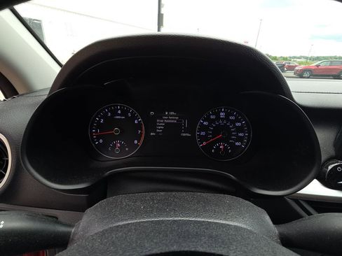 Used 2024 Kia Forte LXS w/ LXS Technology Package FWD image 9