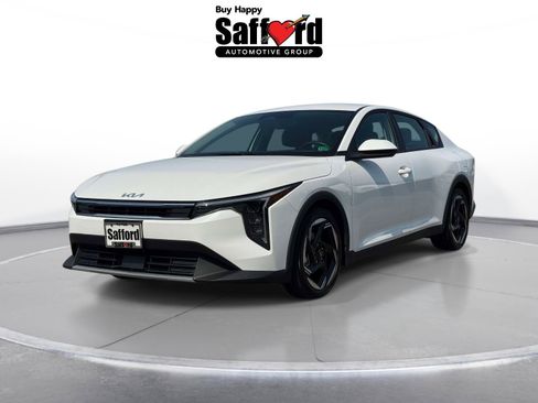 Certified 2025 Kia K4 EX FWD image 1