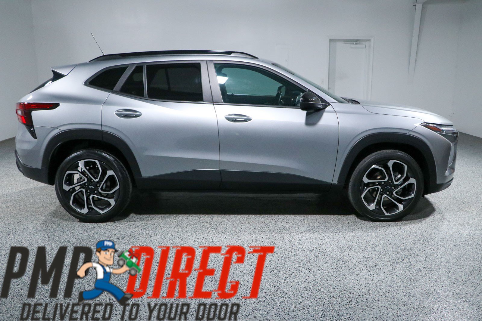 Used 2025 Chevrolet Trax RS w/ Sunroof Package FWD image 6